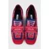 Textile shoes with a figured heel