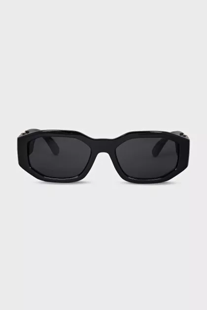 Sunglasses with embossed logo