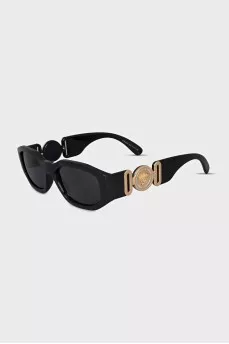 Sunglasses with embossed logo