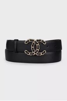 Leather belt with logo buckle