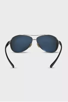 Aviator sunglasses with green tint
