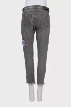 Mid-rise jeans with embroidery