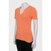 A straight T-shirt with accent seams
