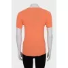 A straight T-shirt with accent seams