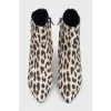 Singered boots in a leopard print