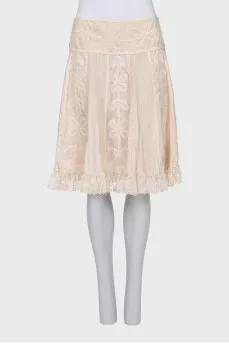Silk skirt with embroidery decorated with lace