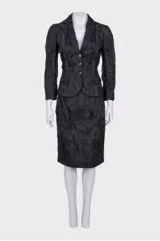 Black pleated suit