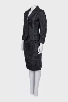 Black pleated suit