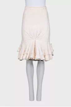 White skirt with ruffles
