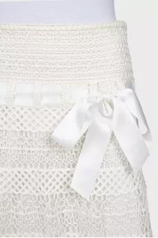 White skirt with lace