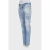 Low-rise jeans with a ripped effect