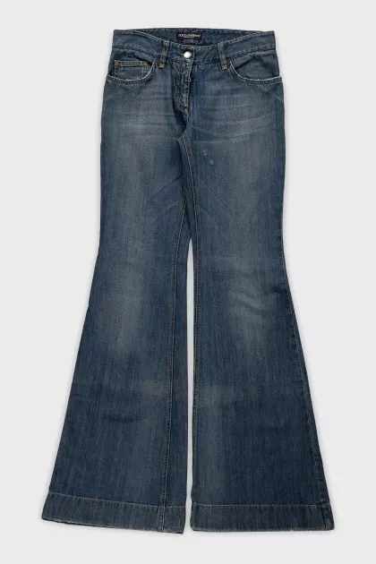 Flared jeans with a distressed effect