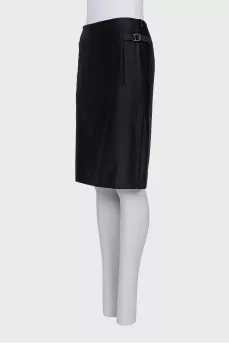 Black straight skirt