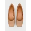 Small heel shoes with square nose