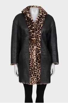 Reversible sheepskin coat with animal print