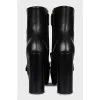 Leather ankle boots with brand logo