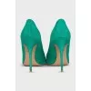 Green suede pumps with heels