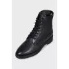 Insulated leather boots with laces