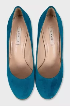 Suede shoes with a stable heel