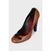 Brown shoes with crystals