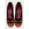 Brown shoes with crystals