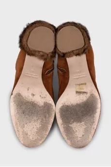 Suede ankle boots with fur heels
