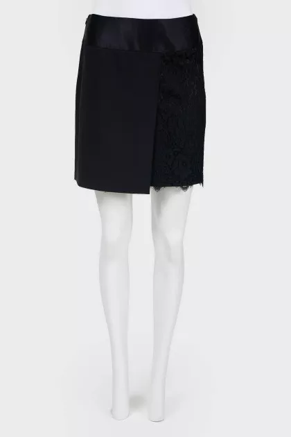 Vintage mini-skirt with lace and cuts