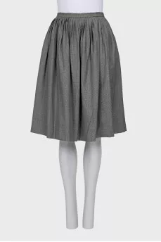 Full skirt made of wool and silk with a zipper