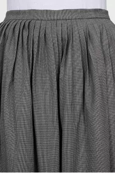 Full skirt made of wool and silk with a zipper