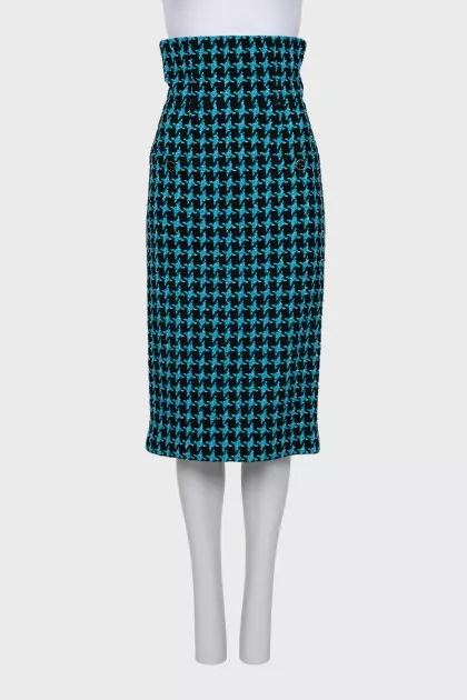 Black skirt with a contrasting print