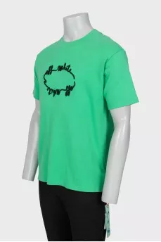 Men's green embroidered t-shirt