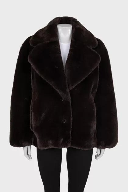 Short fur coat with buttons