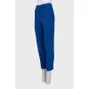 Cropped trousers with high waist and creases