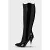 Patent leather boots with elastic bands