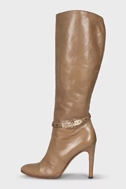 Green leather boots with heels