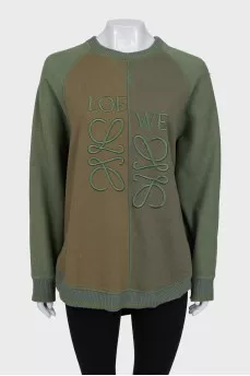 Green sweatshirt with embroidered logo