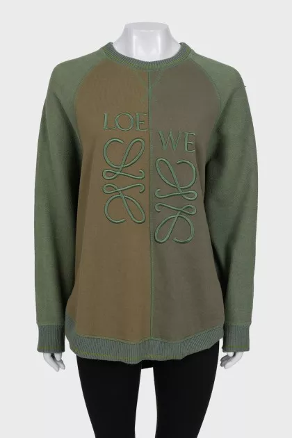 Green sweatshirt with embroidered logo