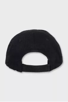 Cap decorated with branded embroidery