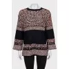 Loose-fitting jumper with buttons