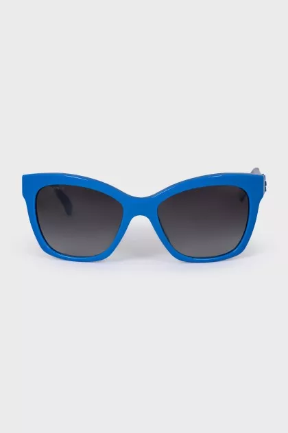 Blue square frame sunglasses