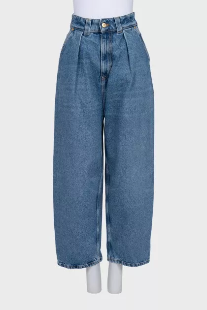 High-waisted wide-leg jeans