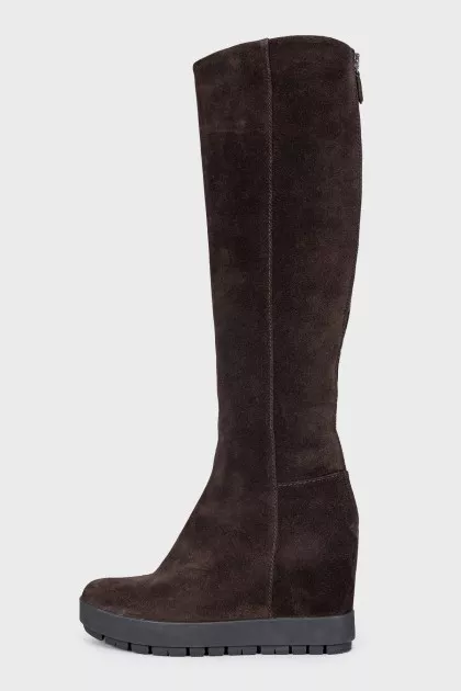 Brown wedge boots