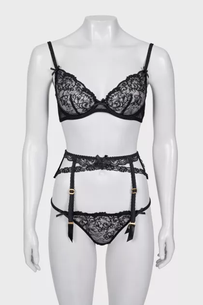 Black lingerie set with tag