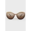 Glasses with metal arches and beads