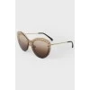 Glasses with metal arches and beads