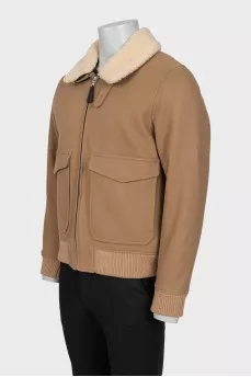 Men's beige jacket with a detachable collar