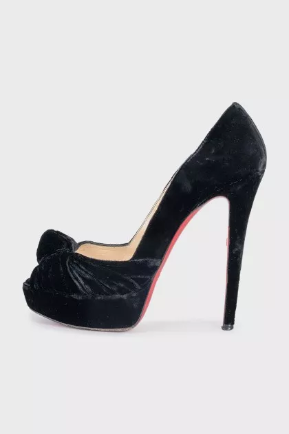 Velvet open-toe shoes