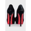 Velvet open-toe shoes