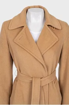 Double-breasted coat in beige