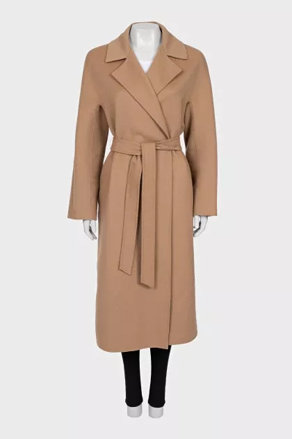 Beige coat for the smell